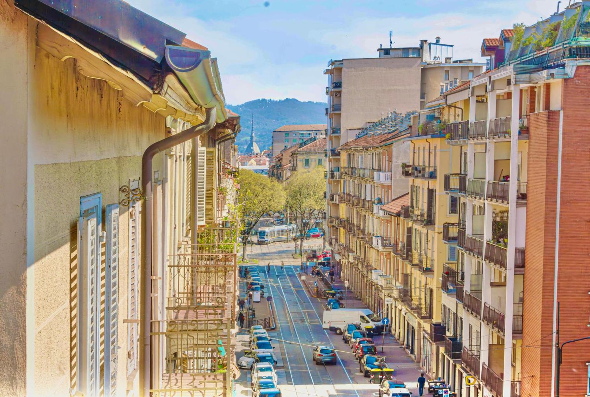 -Politecnico- Appartamento Classy X5 Con Balconi, Vista E Parcheggio Gratuito 都灵 外观 照片